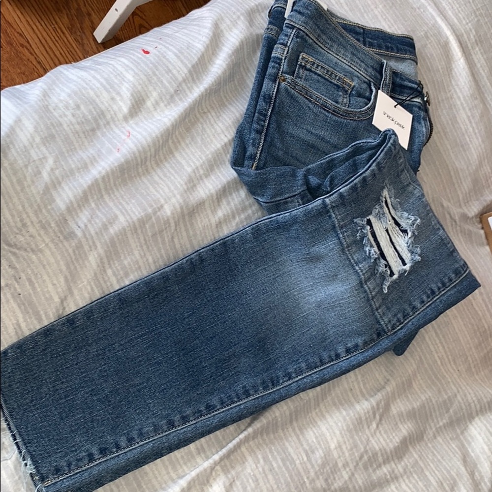 Blue washed mid rise jeans